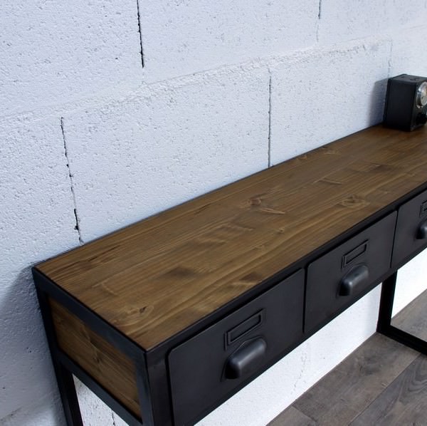 une console style industriel