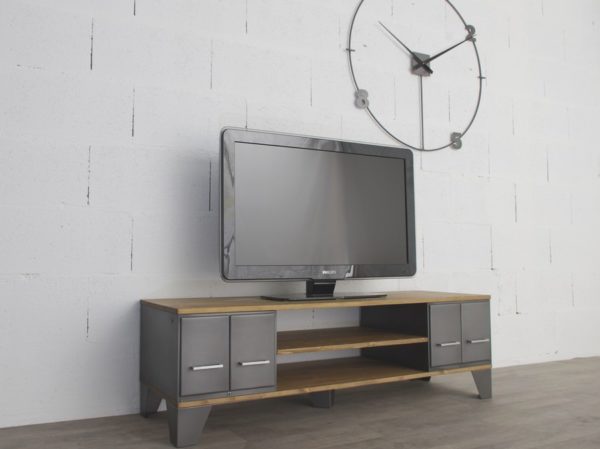 un meuble tv style industriel avec niche et tiroirs