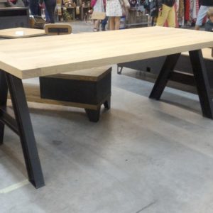 Table de repas style industriel